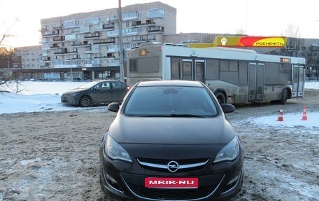 Opel Astra J, 2014 год, 670 000 рублей, 1 фотография