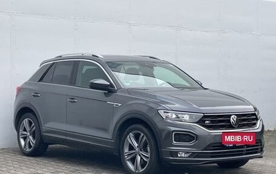 Volkswagen T-Roc I, 2023 год, 1 840 000 рублей, 1 фотография