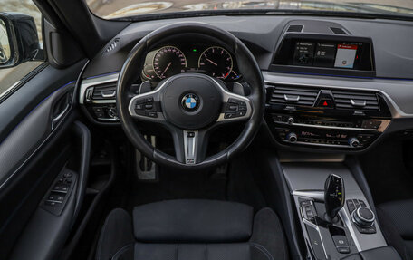 BMW 5 серия, 2019 год, 3 999 000 рублей, 13 фотография