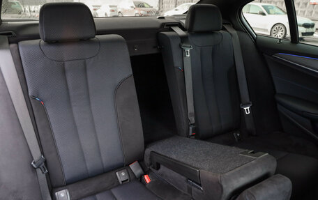 BMW 5 серия, 2019 год, 3 999 000 рублей, 31 фотография