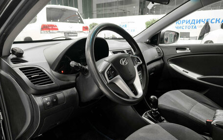 Hyundai Solaris II рестайлинг, 2011 год, 550 000 рублей, 20 фотография