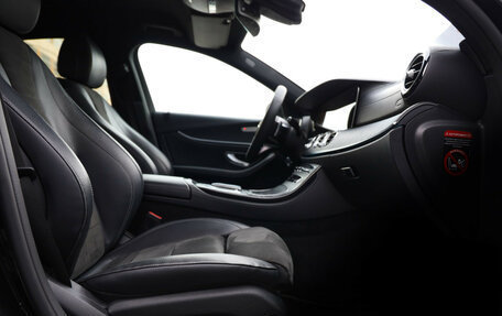 Mercedes-Benz E-Класс, 2021 год, 3 799 000 рублей, 27 фотография