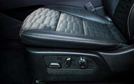 Cadillac Escalade V, 2025 год, 21 046 920 рублей, 13 фотография