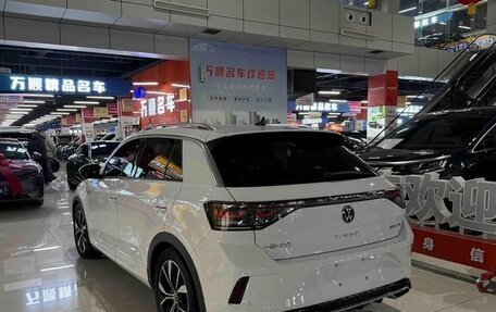 Volkswagen T-Roc I, 2024 год, 1 630 000 рублей, 4 фотография