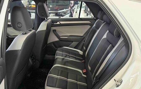 Volkswagen T-Roc I, 2024 год, 1 630 000 рублей, 13 фотография