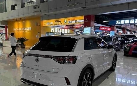 Volkswagen T-Roc I, 2024 год, 1 630 000 рублей, 5 фотография