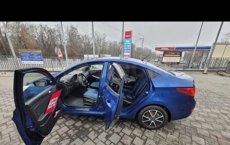 Hyundai Solaris II рестайлинг, 2014 год, 1 100 000 рублей, 7 фотография