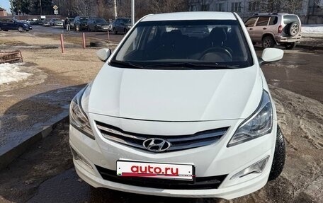 Hyundai Solaris II рестайлинг, 2015 год, 925 000 рублей, 4 фотография