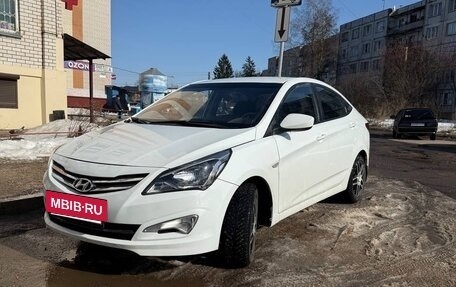 Hyundai Solaris II рестайлинг, 2015 год, 925 000 рублей, 2 фотография