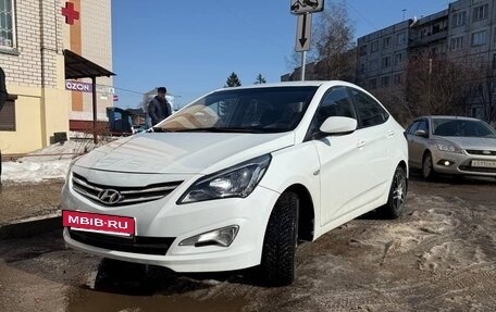 Hyundai Solaris II рестайлинг, 2015 год, 925 000 рублей, 6 фотография