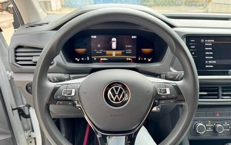 Volkswagen T-Cross I, 2022 год, 1 349 000 рублей, 9 фотография