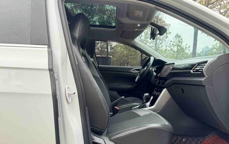 Volkswagen T-Cross I, 2022 год, 1 350 000 рублей, 14 фотография