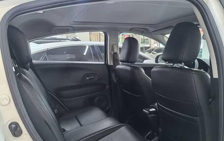 Honda Vezel, 2022 год, 1 710 008 рублей, 10 фотография