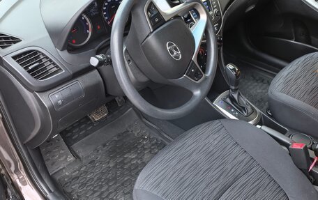 Hyundai Solaris II рестайлинг, 2015 год, 1 220 000 рублей, 11 фотография