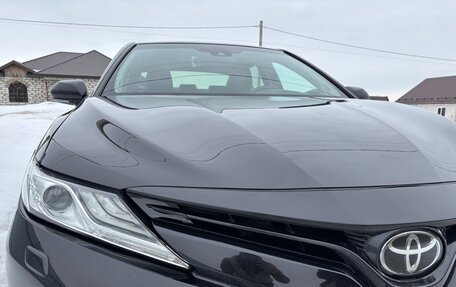 Toyota Camry, 2018 год, 2 550 000 рублей, 4 фотография