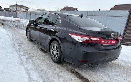 Toyota Camry, 2018 год, 2 550 000 рублей, 3 фотография
