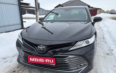 Toyota Camry, 2018 год, 2 550 000 рублей, 9 фотография
