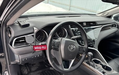 Toyota Camry, 2018 год, 2 550 000 рублей, 12 фотография
