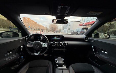 Mercedes-Benz A-Класс, 2019 год, 2 650 000 рублей, 7 фотография