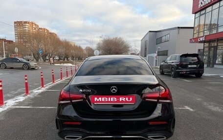 Mercedes-Benz A-Класс, 2019 год, 2 650 000 рублей, 3 фотография