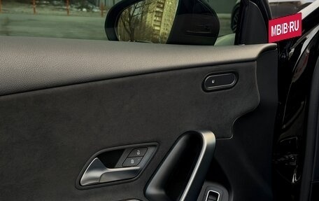 Mercedes-Benz A-Класс, 2019 год, 2 650 000 рублей, 11 фотография