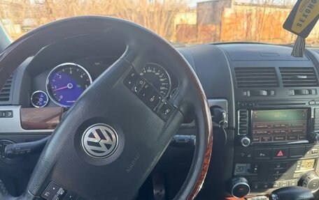 Volkswagen Touareg III, 2008 год, 850 000 рублей, 2 фотография