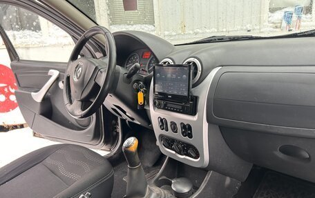 Renault Sandero I, 2013 год, 500 000 рублей, 18 фотография