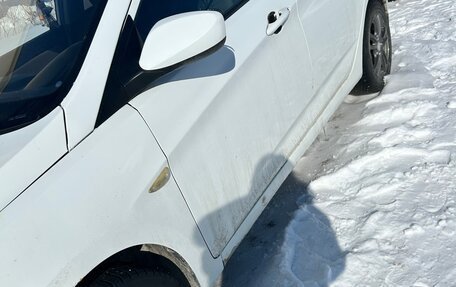 Hyundai Solaris II рестайлинг, 2011 год, 555 000 рублей, 12 фотография