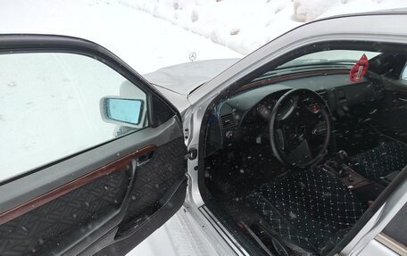 Mercedes-Benz C-Класс, 1994 год, 160 000 рублей, 9 фотография