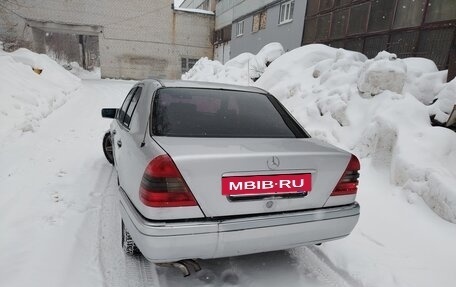 Mercedes-Benz C-Класс, 1994 год, 160 000 рублей, 3 фотография