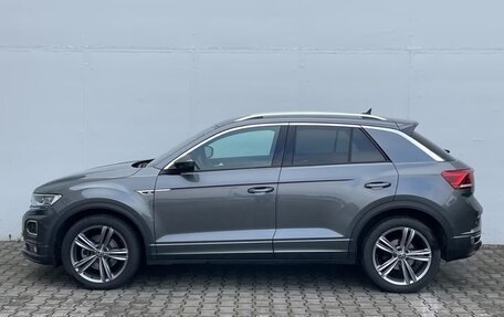 Volkswagen T-Roc I, 2023 год, 1 840 000 рублей, 3 фотография