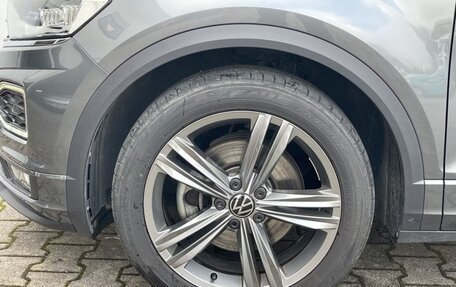 Volkswagen T-Roc I, 2023 год, 1 840 000 рублей, 13 фотография