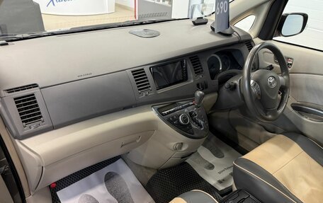 Toyota ISis I, 2010 год, 1 279 000 рублей, 13 фотография