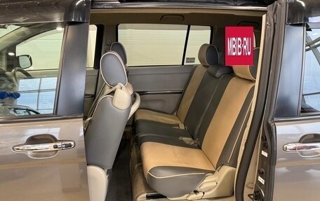 Toyota ISis I, 2010 год, 1 279 000 рублей, 17 фотография