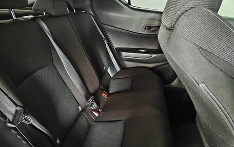 Toyota C-HR I рестайлинг, 2019 год, 1 870 000 рублей, 10 фотография