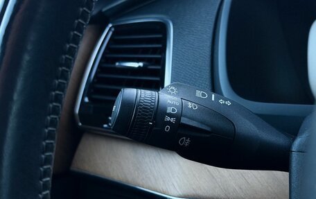 Volvo XC90 II рестайлинг, 2017 год, 3 100 000 рублей, 25 фотография