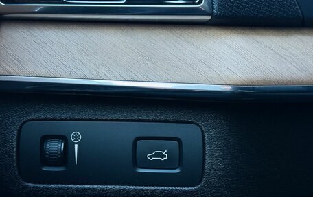 Volvo XC90 II рестайлинг, 2017 год, 3 100 000 рублей, 30 фотография