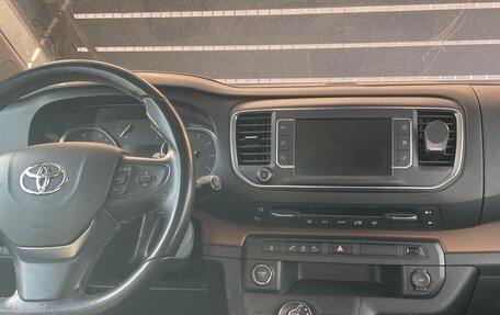 Toyota ProAce II, 2018 год, 3 450 000 рублей, 2 фотография