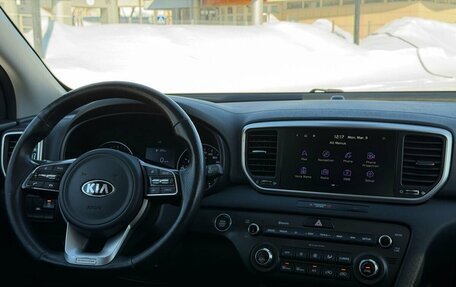 KIA Sportage IV рестайлинг, 2019 год, 2 430 000 рублей, 18 фотография