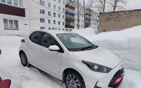 Toyota Yaris, 2020 год, 1 100 000 рублей, 1 фотография