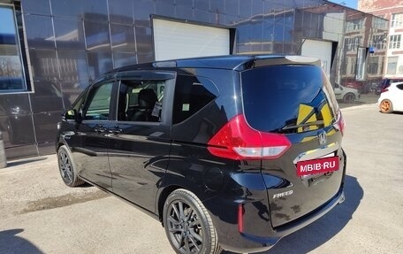 Honda Freed II, 2017 год, 1 700 000 рублей, 4 фотография