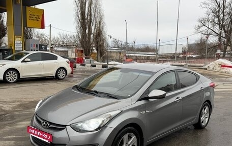 Hyundai Elantra V, 2011 год, 649 000 рублей, 2 фотография