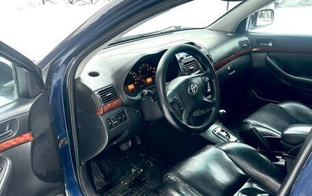 Toyota Avensis III рестайлинг, 2005 год, 650 000 рублей, 11 фотография