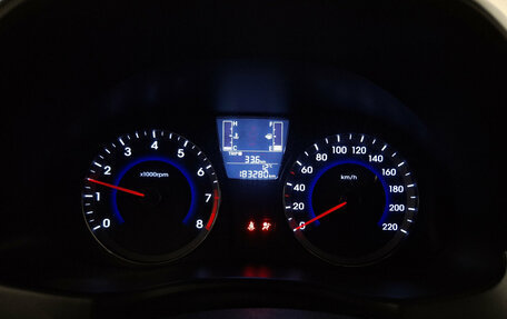 Hyundai Solaris II рестайлинг, 2015 год, 940 000 рублей, 13 фотография