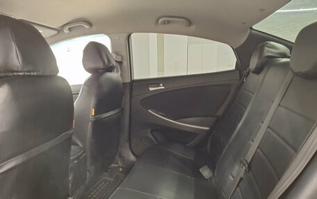 Hyundai Solaris II рестайлинг, 2015 год, 940 000 рублей, 12 фотография