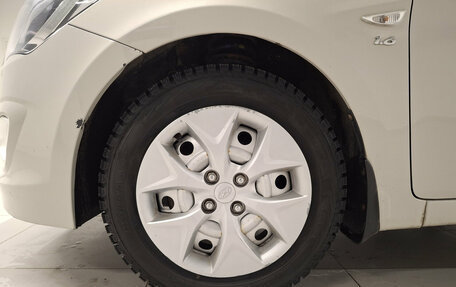 Hyundai Solaris II рестайлинг, 2015 год, 940 000 рублей, 18 фотография