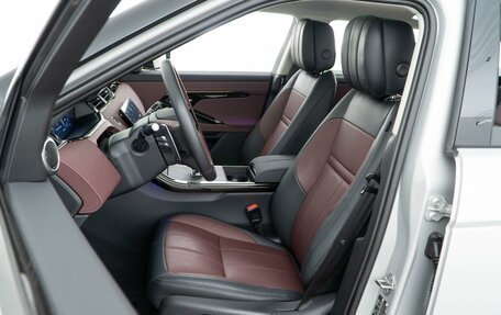 Land Rover Range Rover Evoque II, 2024 год, 5 643 055 рублей, 10 фотография