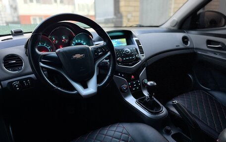 Chevrolet Cruze II, 2009 год, 490 000 рублей, 18 фотография