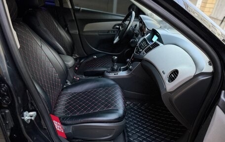 Chevrolet Cruze II, 2009 год, 490 000 рублей, 16 фотография