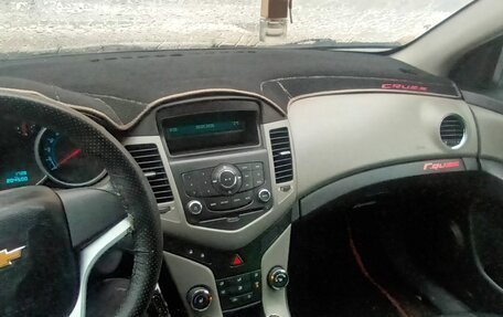 Chevrolet Cruze II, 2011 год, 570 000 рублей, 9 фотография